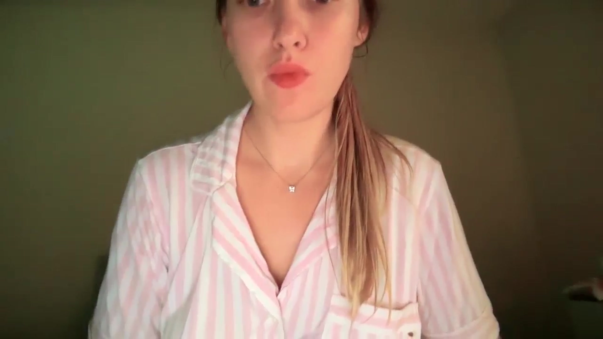 Gallery image thumbnail from SkySunFlower's myfreecams stream on, 10/14/2025, 07:48 image 17 of 20