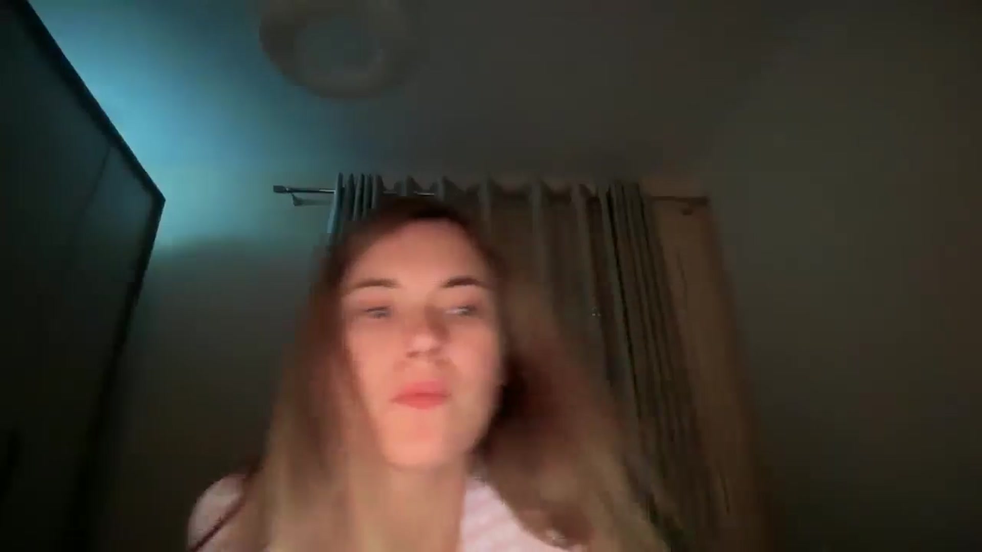 Gallery image thumbnail from SkySunFlower's myfreecams stream on, 10/15/2025, 08:25 image 13 of 20