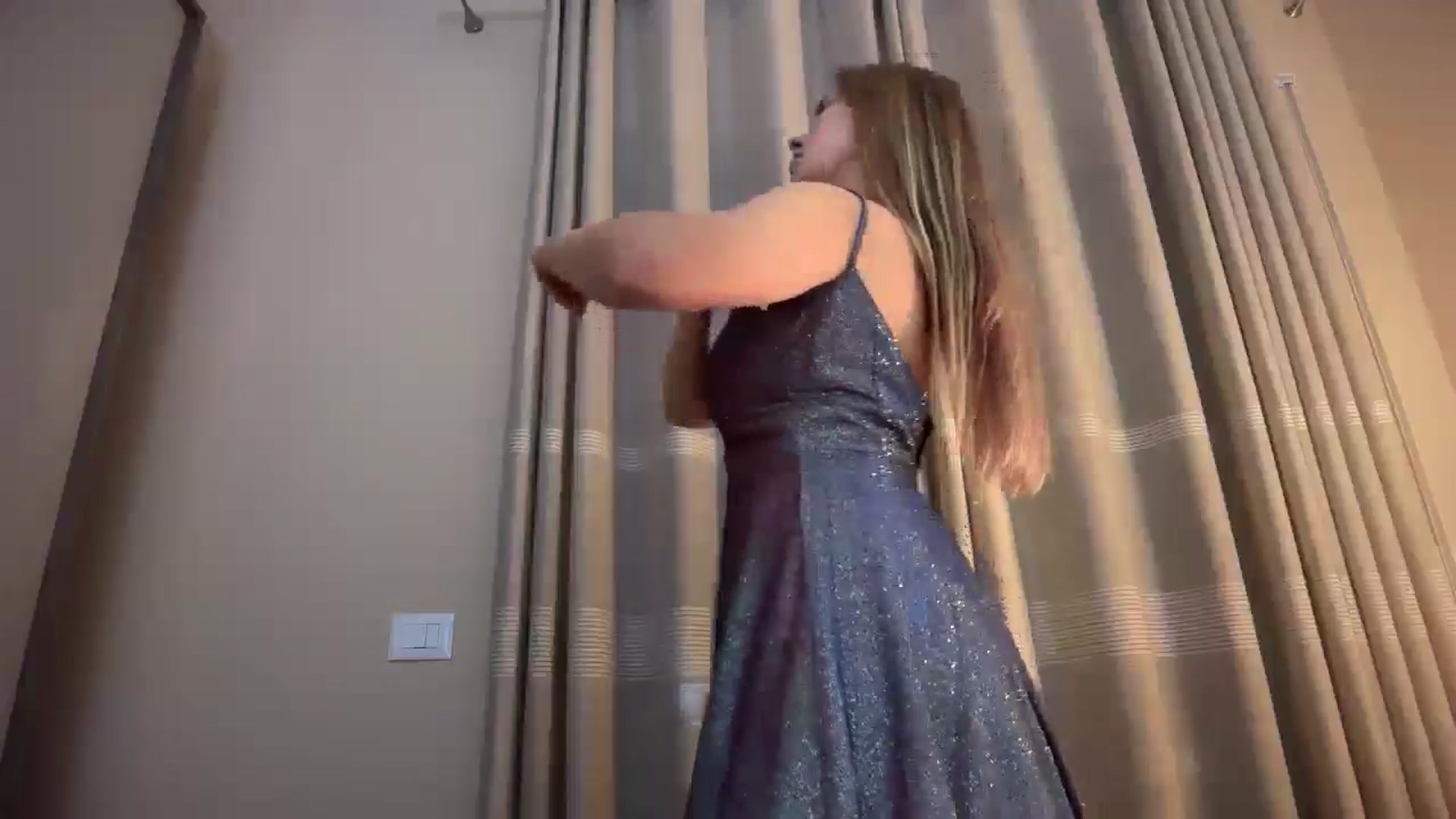 Gallery image thumbnail from SkySunFlower's myfreecams stream on, 10/15/2025, 23:29 image 16 of 20