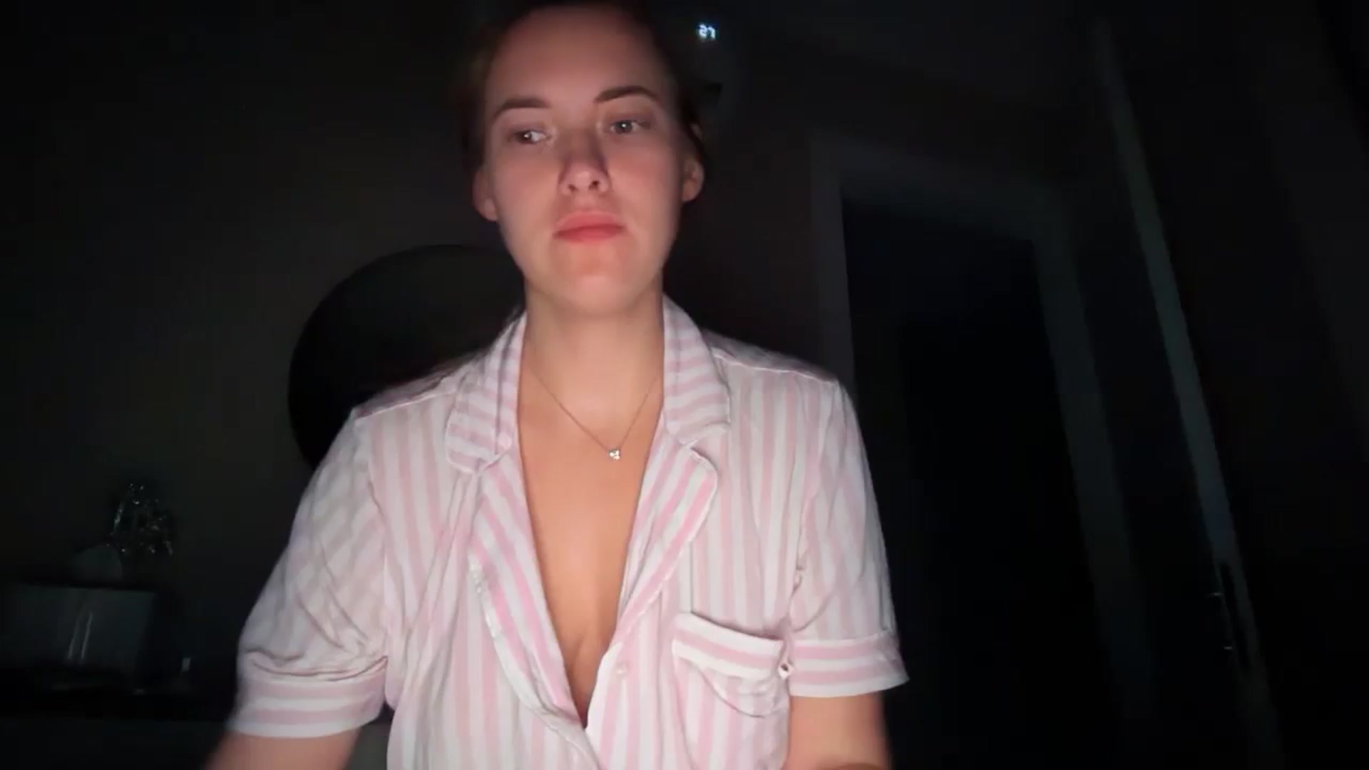 Gallery image thumbnail from SkySunFlower's myfreecams stream on, 10/16/2025, 05:00 image 5 of 20