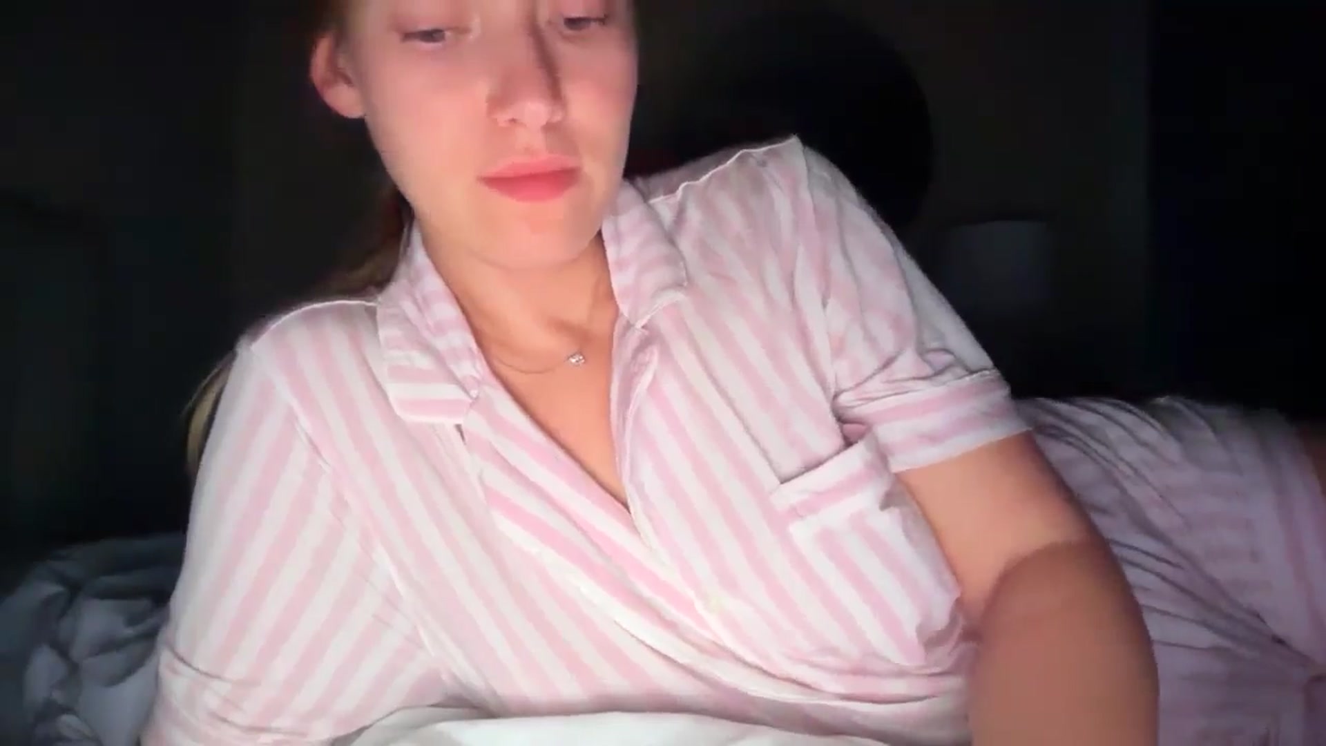 Gallery image thumbnail from SkySunFlower's myfreecams stream on, 10/16/2025, 05:00 image 6 of 20