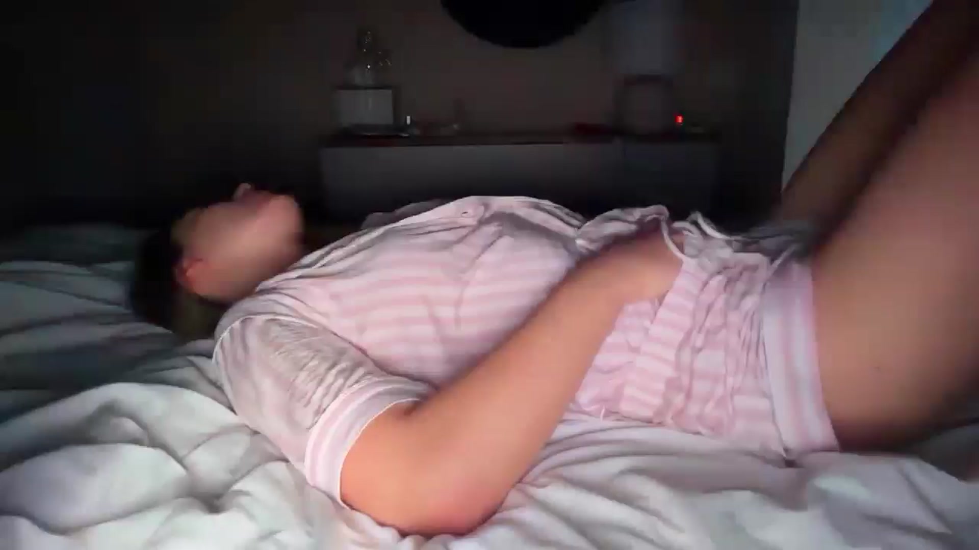 Gallery image thumbnail from SkySunFlower's myfreecams stream on, 10/16/2025, 05:32 image 1 of 20