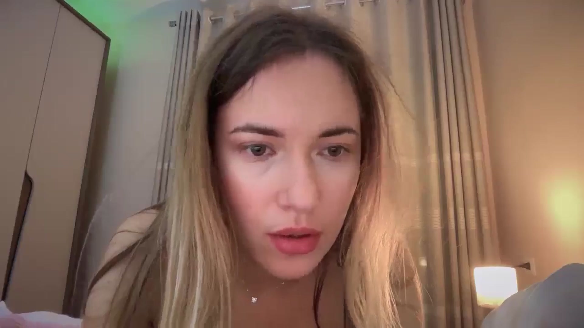 Gallery image thumbnail from SkySunFlower's myfreecams stream on, 10/18/2025, 24:00 image 10 of 20