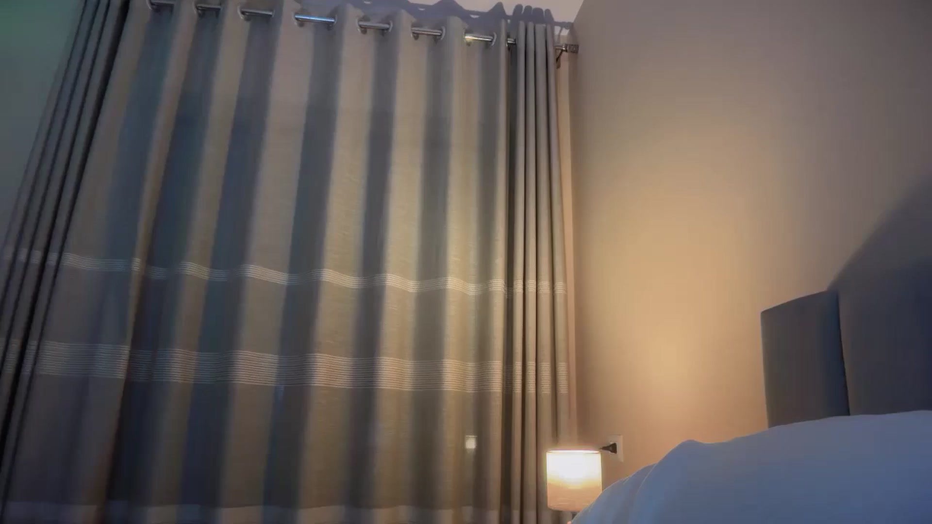 Gallery image thumbnail from SkySunFlower's myfreecams stream on, 10/18/2025, 24:00 image 12 of 20