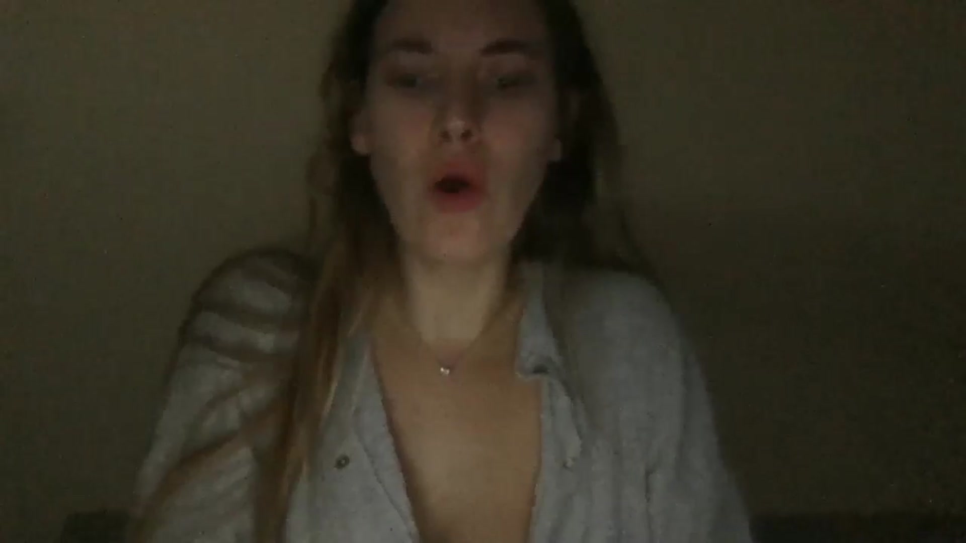 Gallery image thumbnail from SkySunFlower's myfreecams stream on, 10/22/2025, 03:36 image 12 of 20