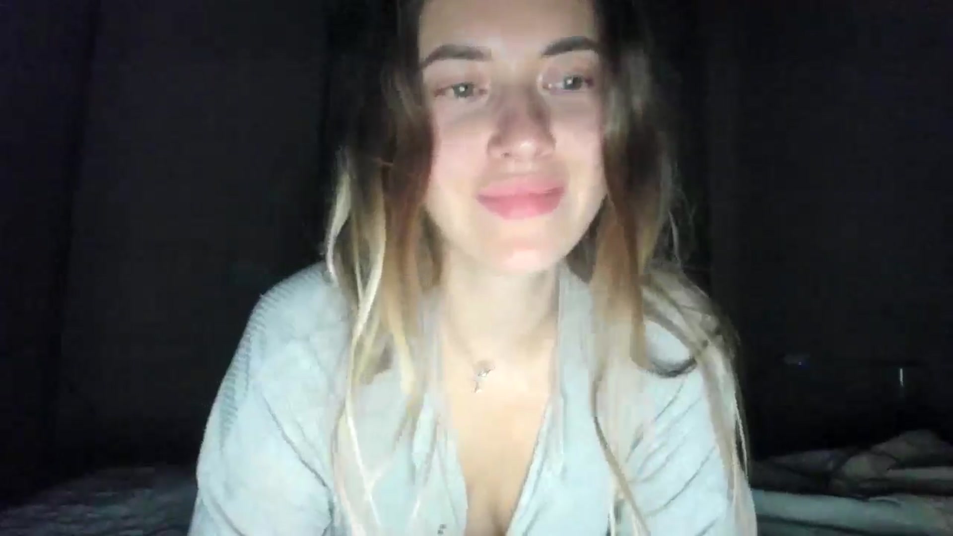 Gallery image thumbnail from SkySunFlower's myfreecams stream on, 11/02/2025, 02:58 image 3 of 20