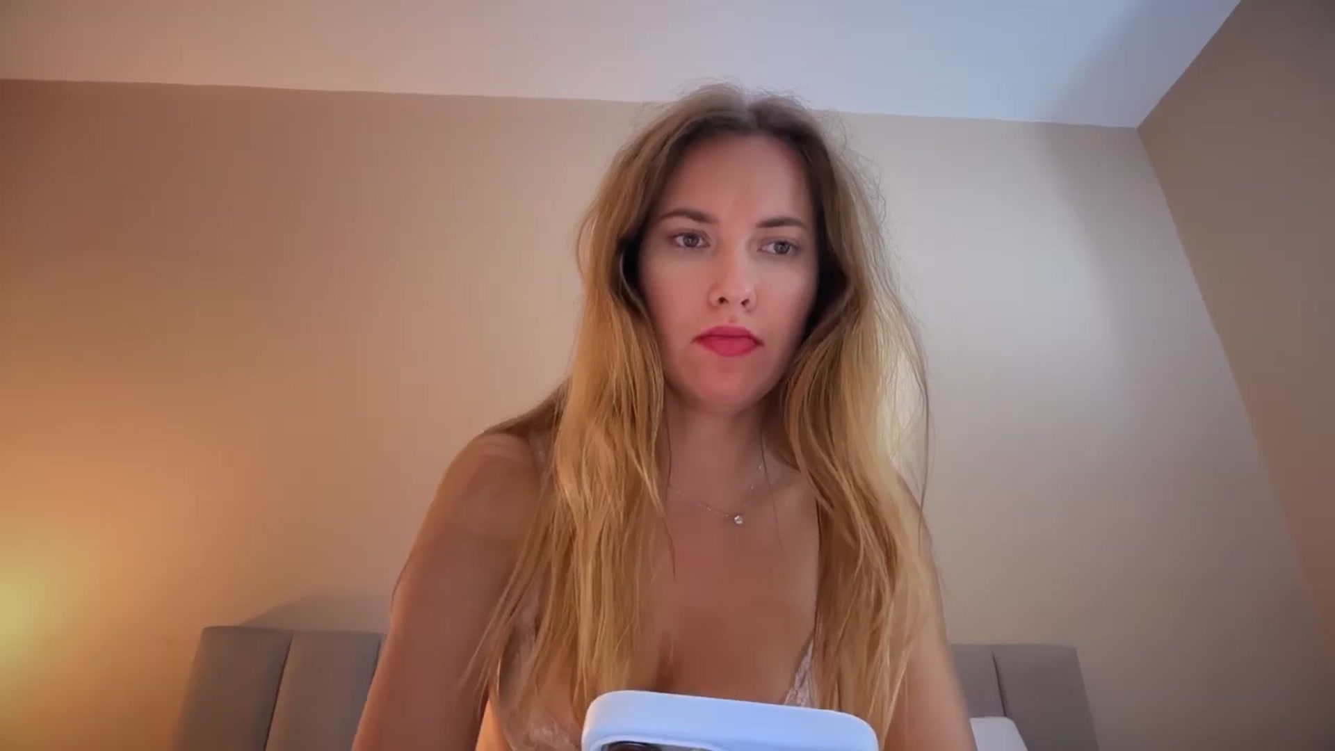 Gallery image thumbnail from SkySunFlower's myfreecams stream on, 11/09/2025, 24:00 image 20 of 20