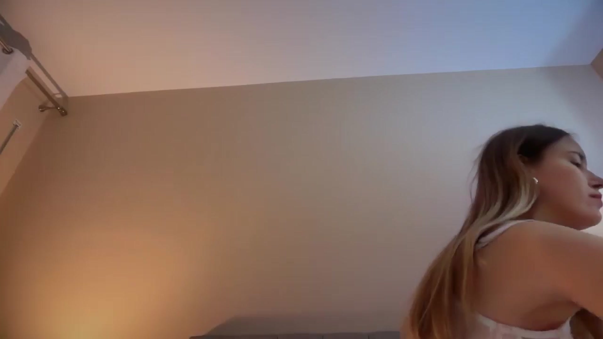Gallery image thumbnail from SkySunFlower's myfreecams stream on, 11/11/2025, 02:10 image 3 of 20