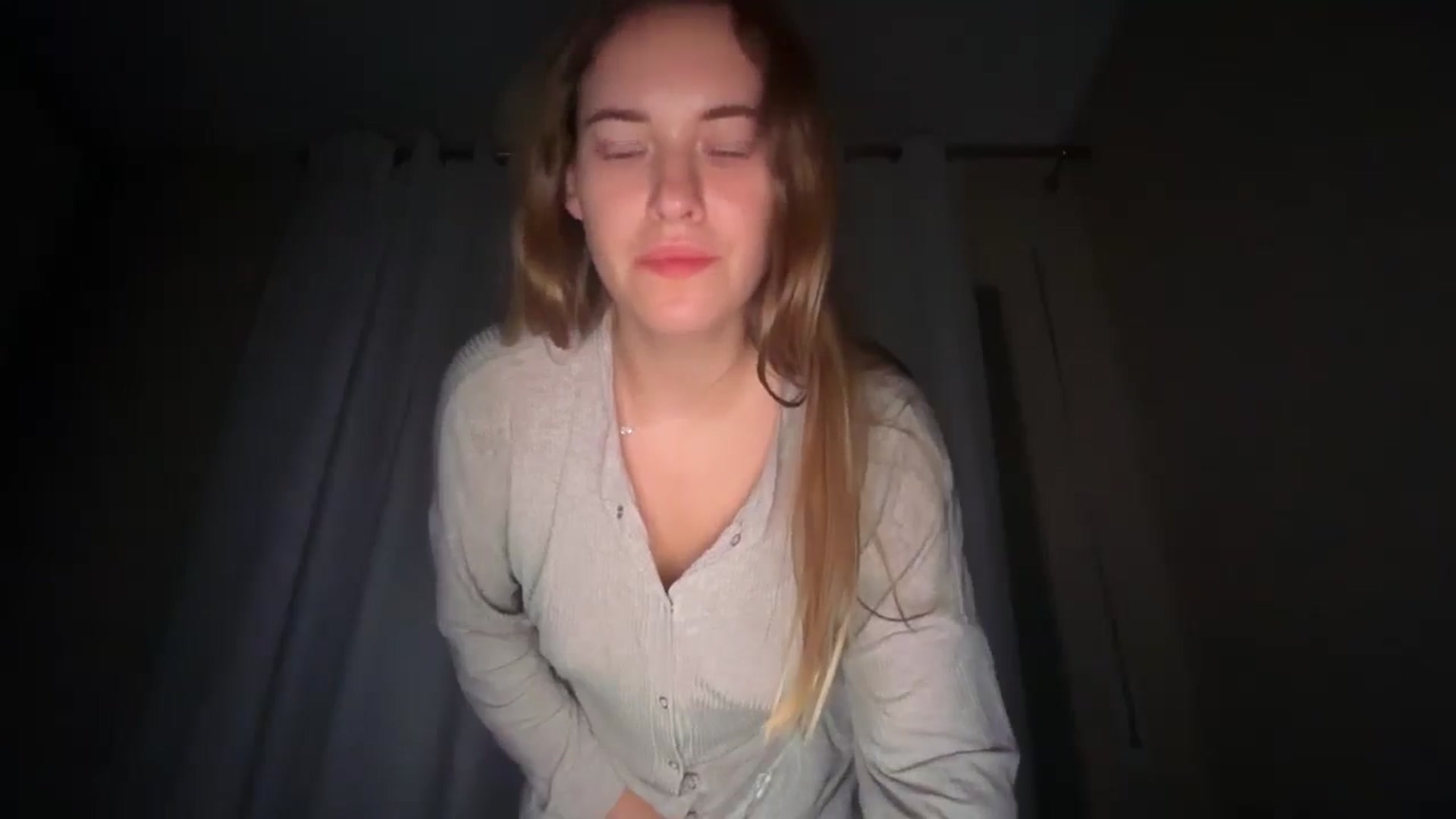 Gallery image thumbnail from SkySunFlower's myfreecams stream on, 11/11/2025, 06:28 image 16 of 20