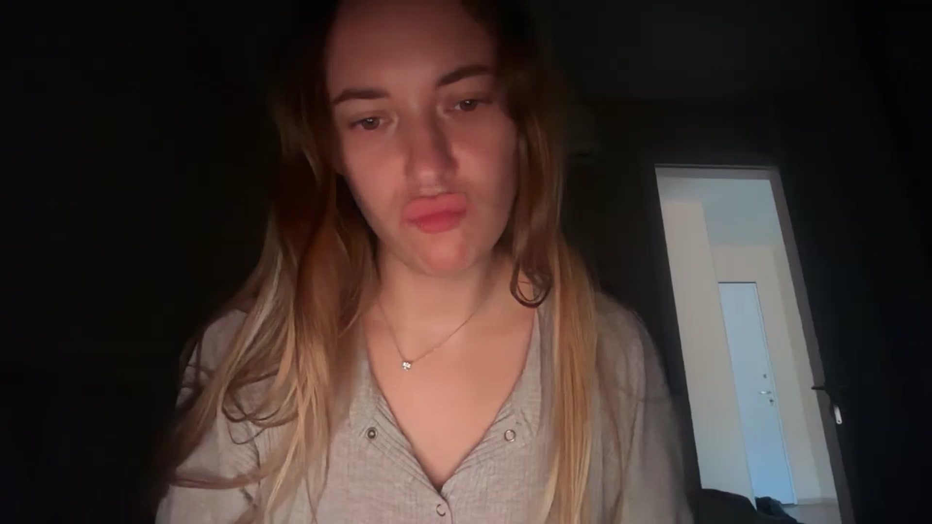 Gallery image thumbnail from SkySunFlower's myfreecams stream on, 11/11/2025, 06:28 image 12 of 20