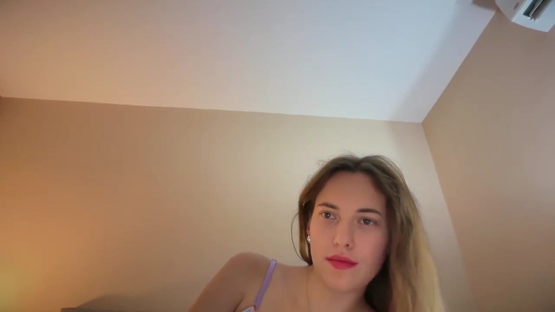 Gallery image thumbnail from SkySunFlower's myfreecams stream on, 11/14/2025, 04:18 image 19 of 20