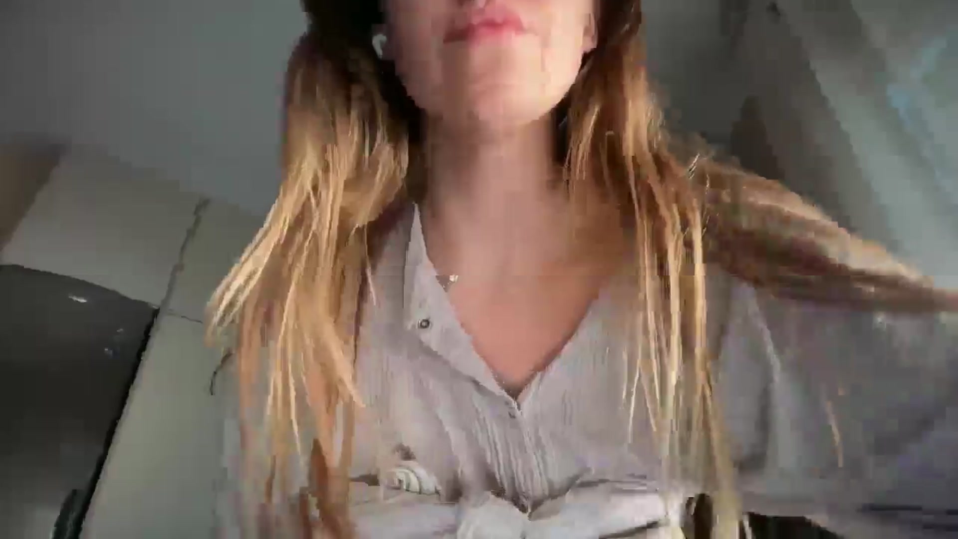 Gallery image thumbnail from SkySunFlower's myfreecams stream on, 11/14/2025, 10:00 image 17 of 20