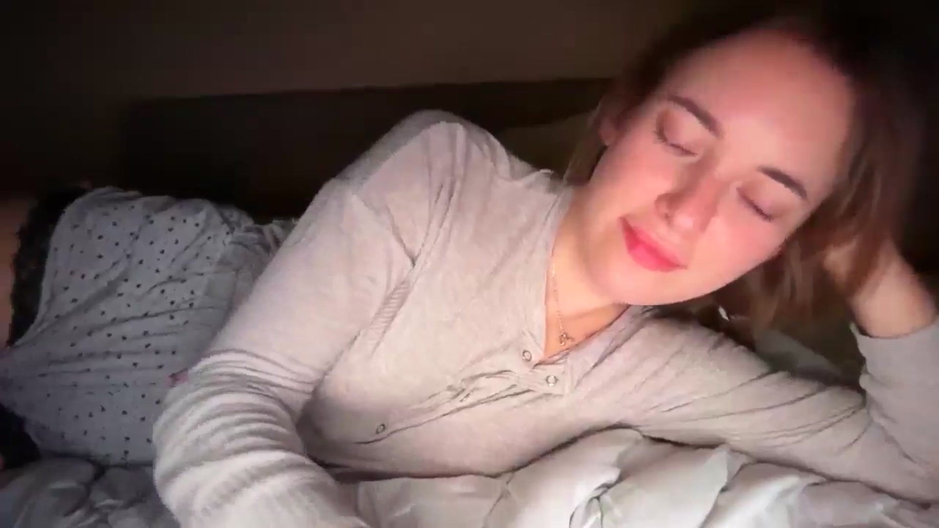 Gallery image thumbnail from SkySunFlower's myfreecams stream on, 11/14/2025, 13:46 image 11 of 20