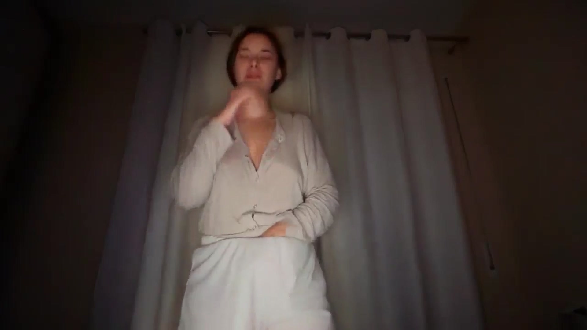 Gallery image thumbnail from SkySunFlower's myfreecams stream on, 11/15/2025, 10:08 image 17 of 20