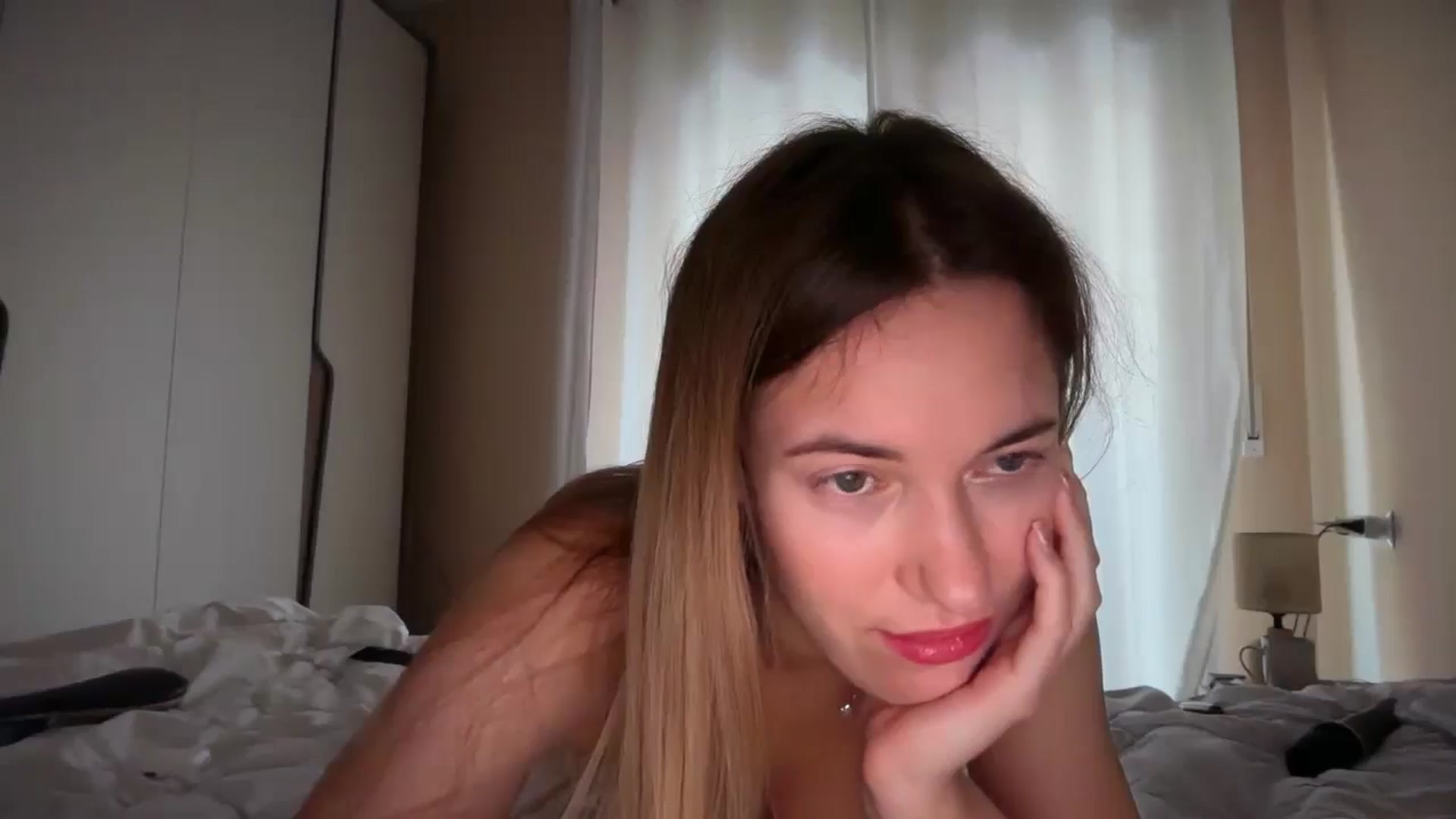 Gallery image thumbnail from SkySunFlower's myfreecams stream on, 11/16/2025, 06:15 image 14 of 20