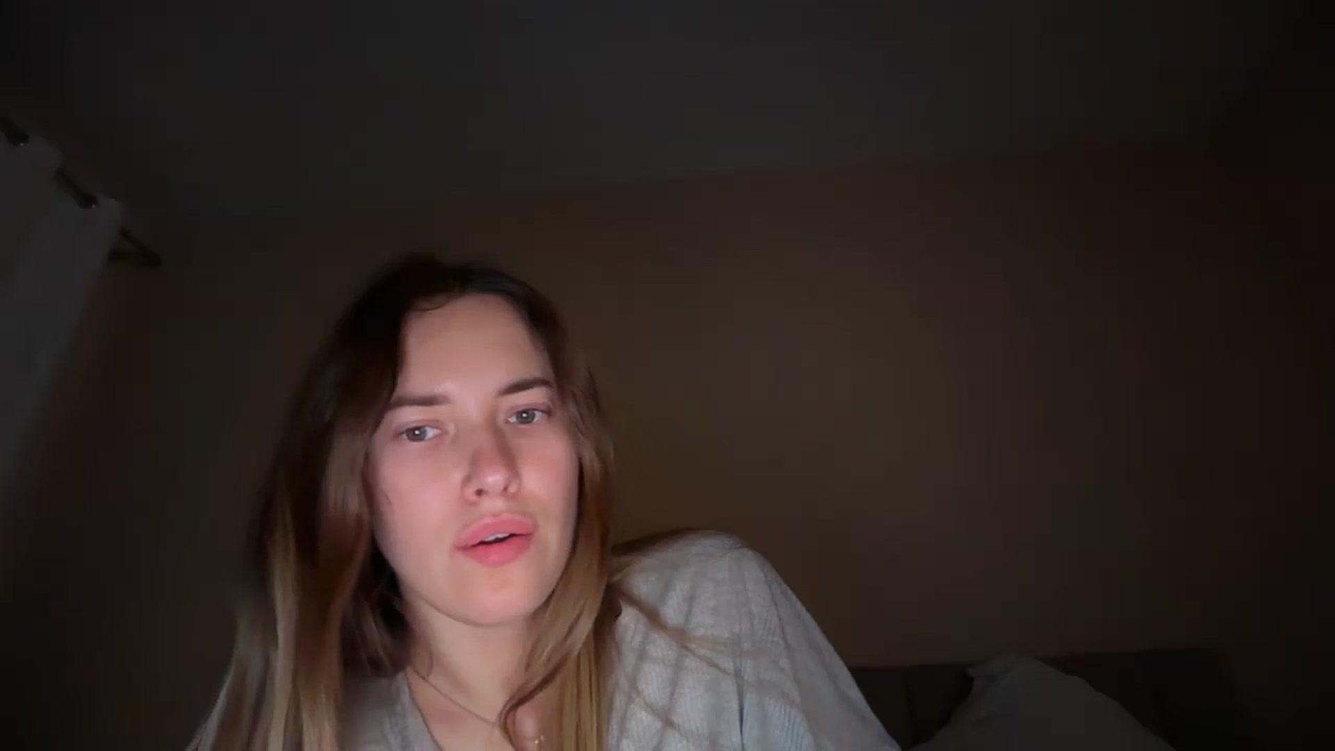 Gallery image thumbnail from SkySunFlower's myfreecams stream on, 11/16/2025, 08:01 image 18 of 20