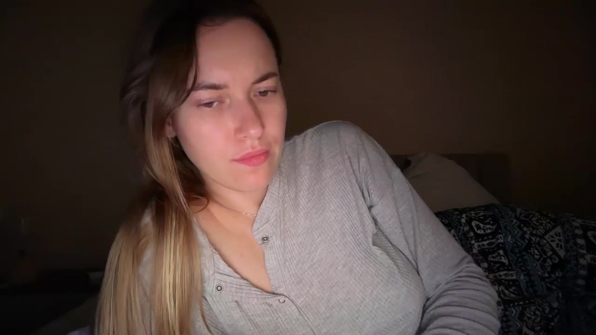 Gallery image thumbnail from SkySunFlower's myfreecams stream on, 11/16/2025, 08:01 image 9 of 20