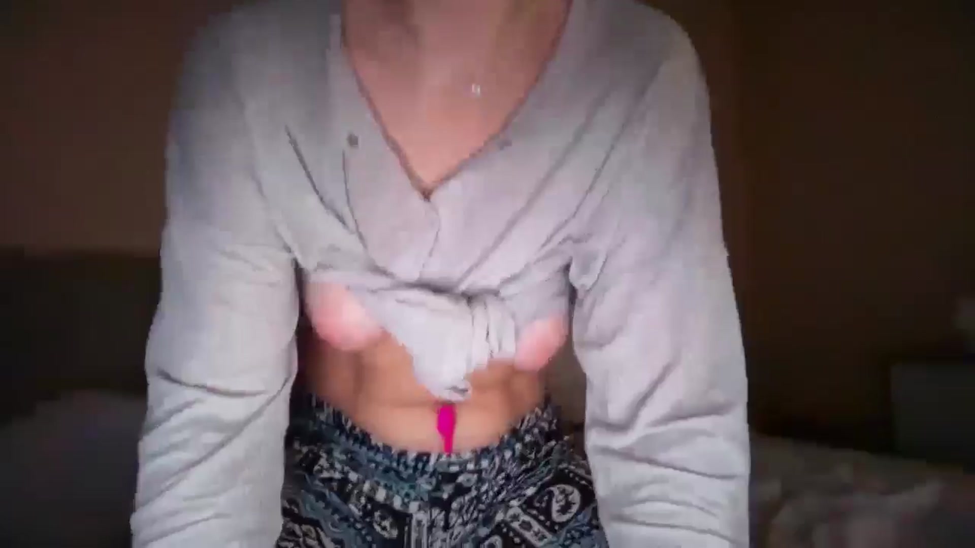 Gallery image thumbnail from SkySunFlower's myfreecams stream on, 11/16/2025, 08:01 image 11 of 20