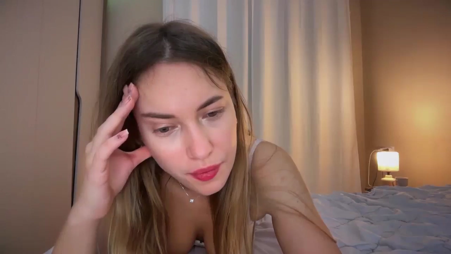 Gallery image thumbnail from SkySunFlower's myfreecams stream on, 11/17/2025, 03:55 image 4 of 20