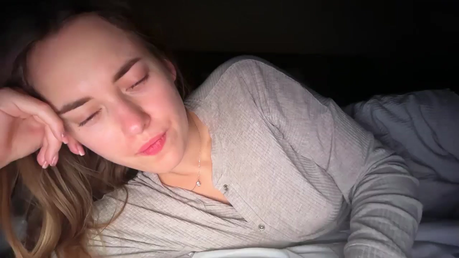 Gallery image thumbnail from SkySunFlower's myfreecams stream on, 11/18/2025, 06:42 image 11 of 20