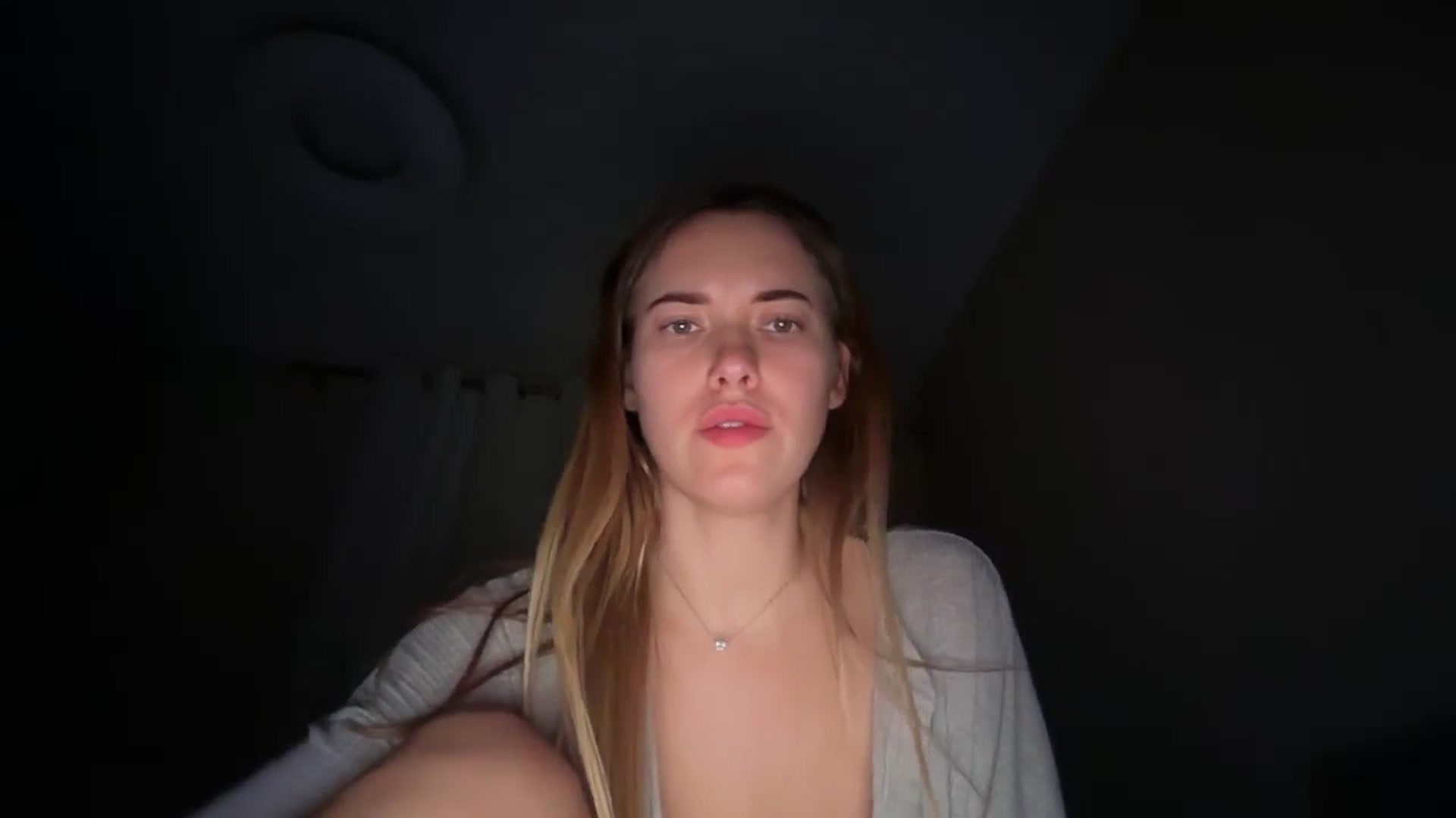 Gallery image thumbnail from SkySunFlower's myfreecams stream on, 11/18/2025, 07:13 image 10 of 20