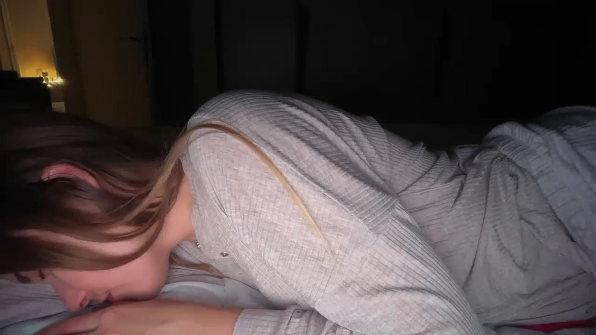Gallery image thumbnail from SkySunFlower's myfreecams stream on, 11/18/2025, 07:13 image 8 of 20