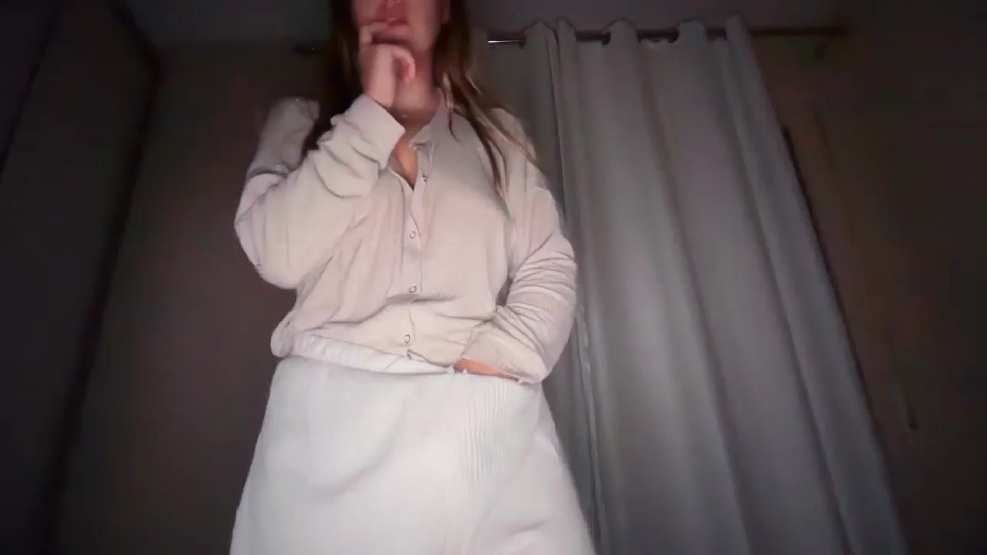 Gallery image thumbnail from SkySunFlower's myfreecams stream on, 11/18/2025, 07:13 image 1 of 20