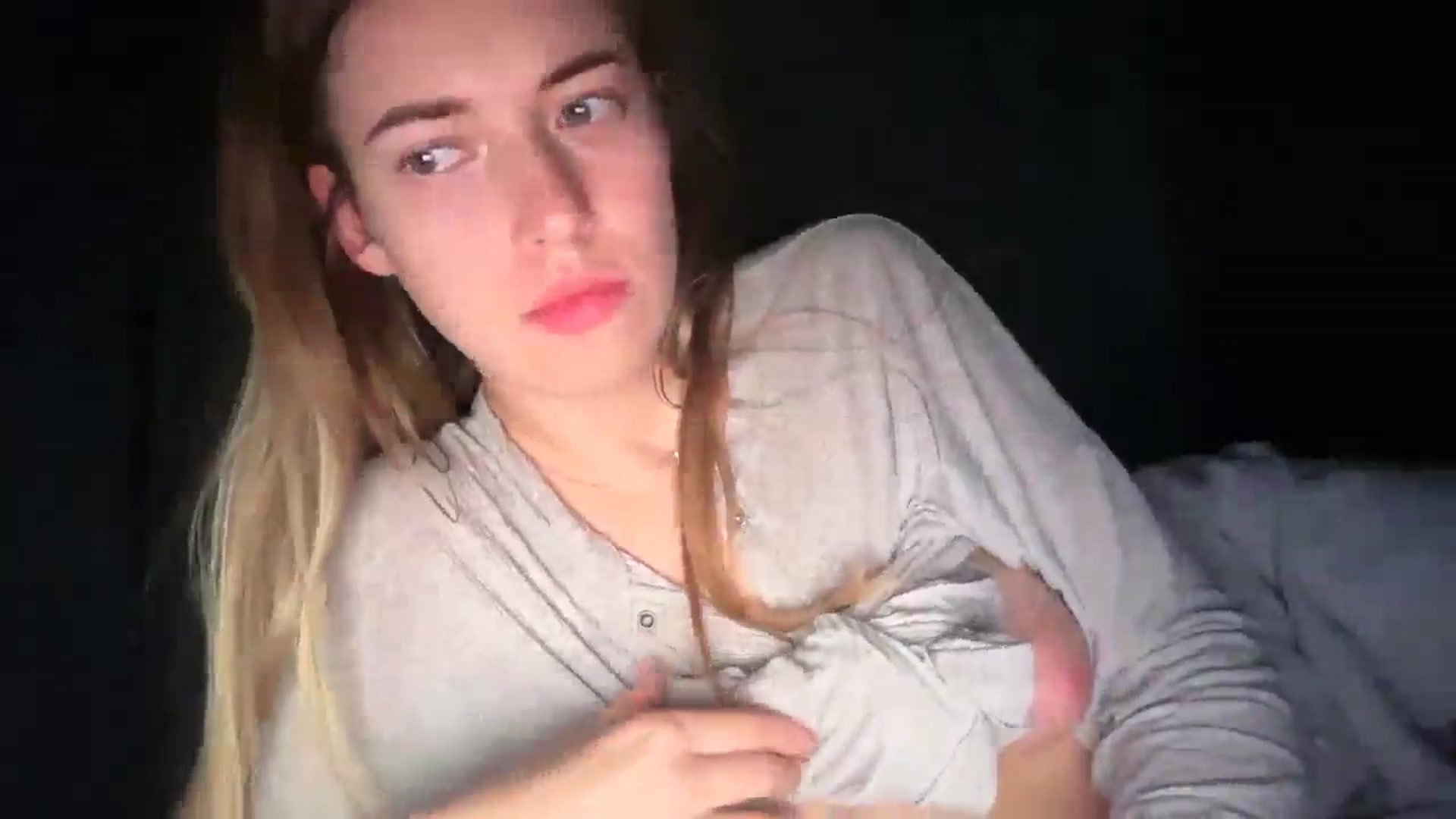 Gallery image thumbnail from SkySunFlower's myfreecams stream on, 11/19/2025, 03:51 image 7 of 20
