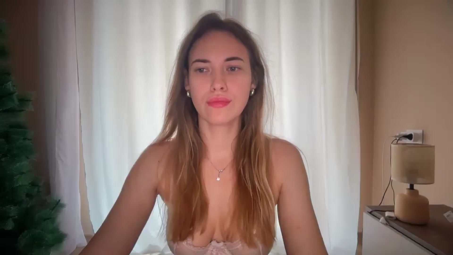 Gallery image thumbnail from SkySunFlower's myfreecams stream on, 11/20/2025, 13:25 image 7 of 20
