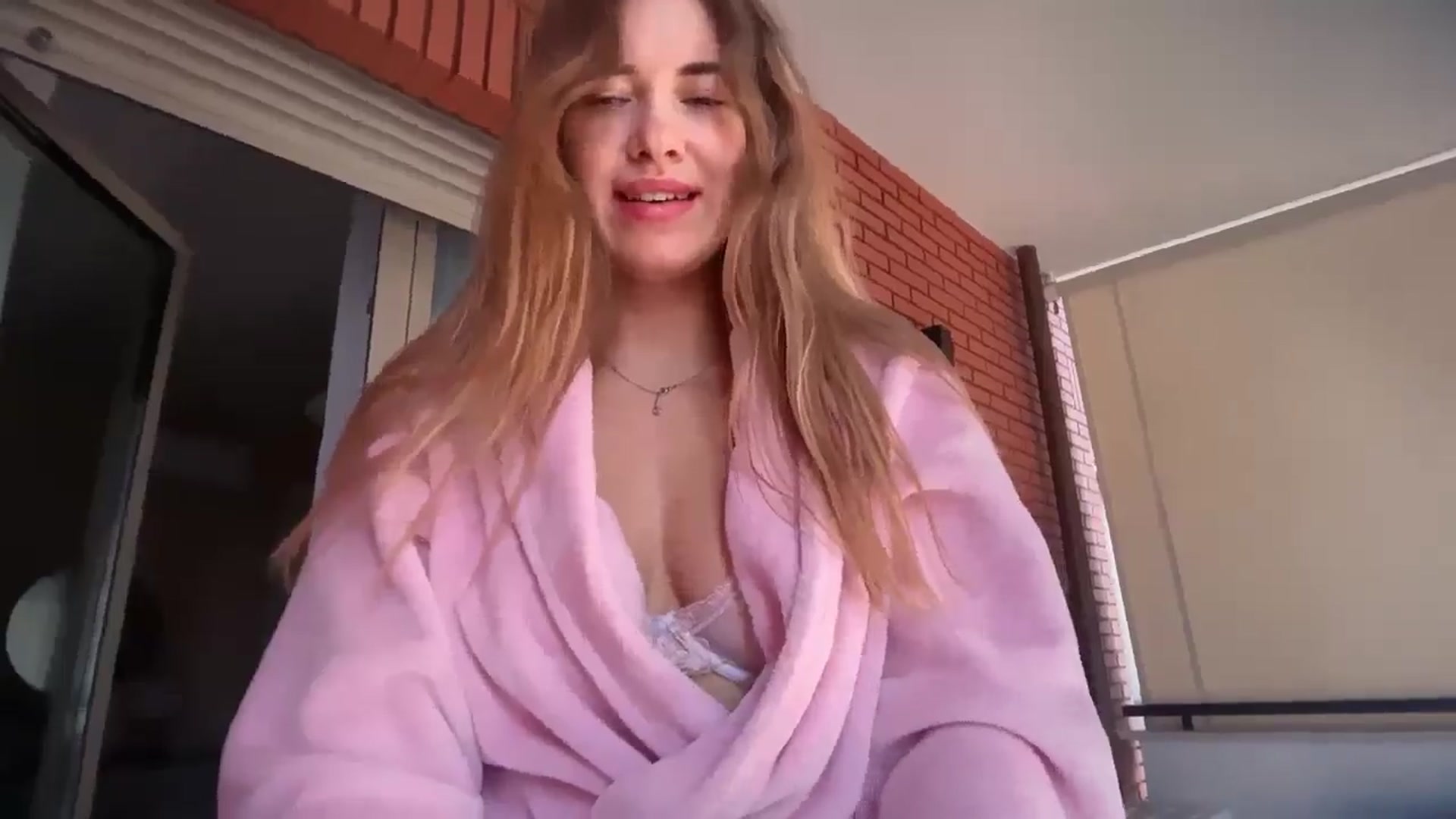 Gallery image thumbnail from SkySunFlower's myfreecams stream on, 11/20/2025, 14:19 image 9 of 20