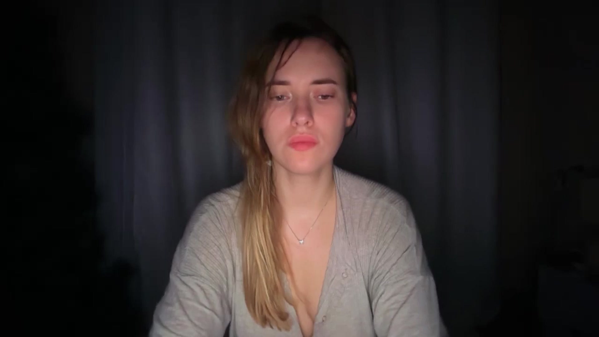 Gallery image thumbnail from SkySunFlower's myfreecams stream on, 11/21/2025, 04:01 image 2 of 20