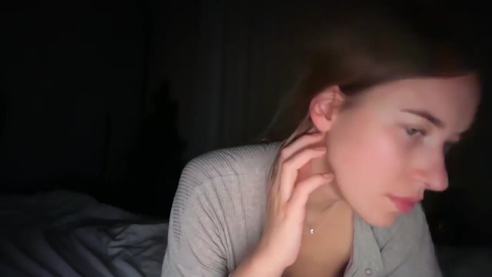 Gallery image thumbnail from SkySunFlower's myfreecams stream on, 11/21/2025, 04:44 image 1 of 20