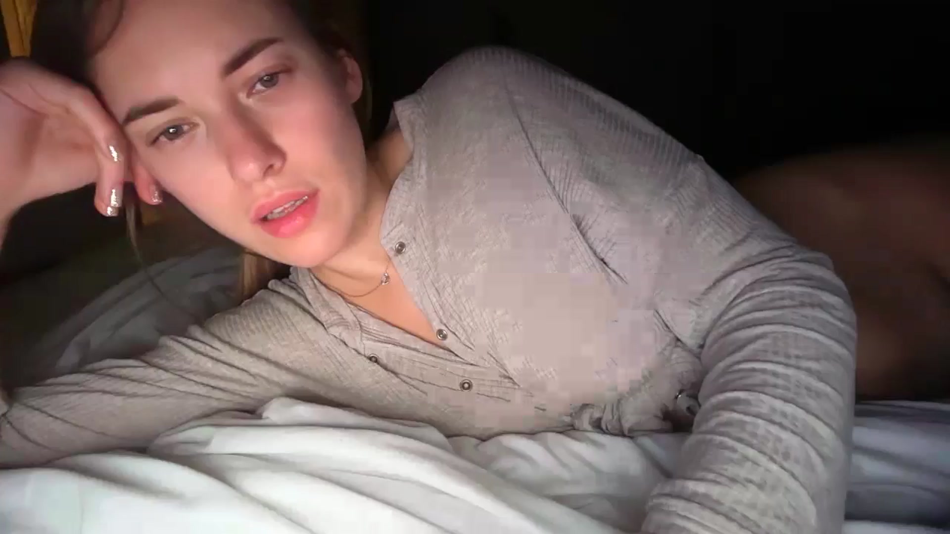 Gallery image thumbnail from SkySunFlower's myfreecams stream on, 11/21/2025, 04:44 image 12 of 20