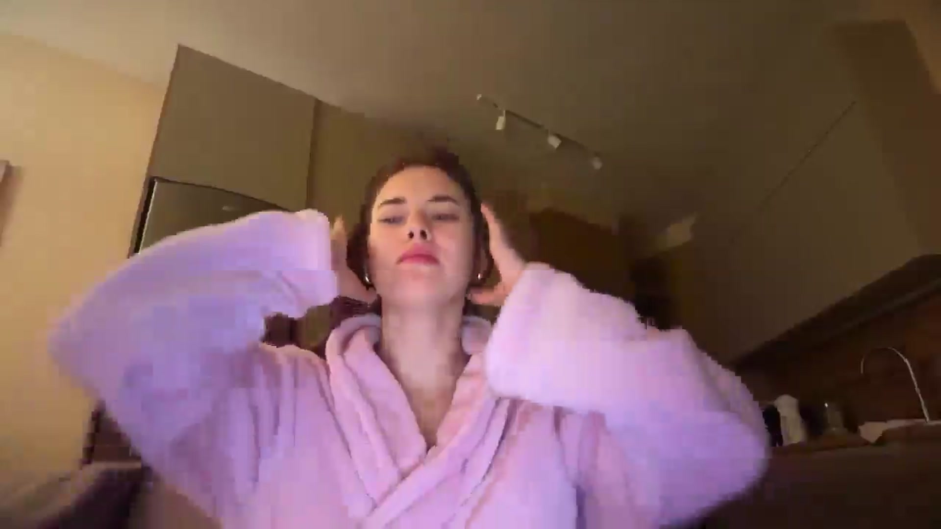 Gallery image thumbnail from SkySunFlower's myfreecams stream on, 11/21/2025, 17:01 image 4 of 20