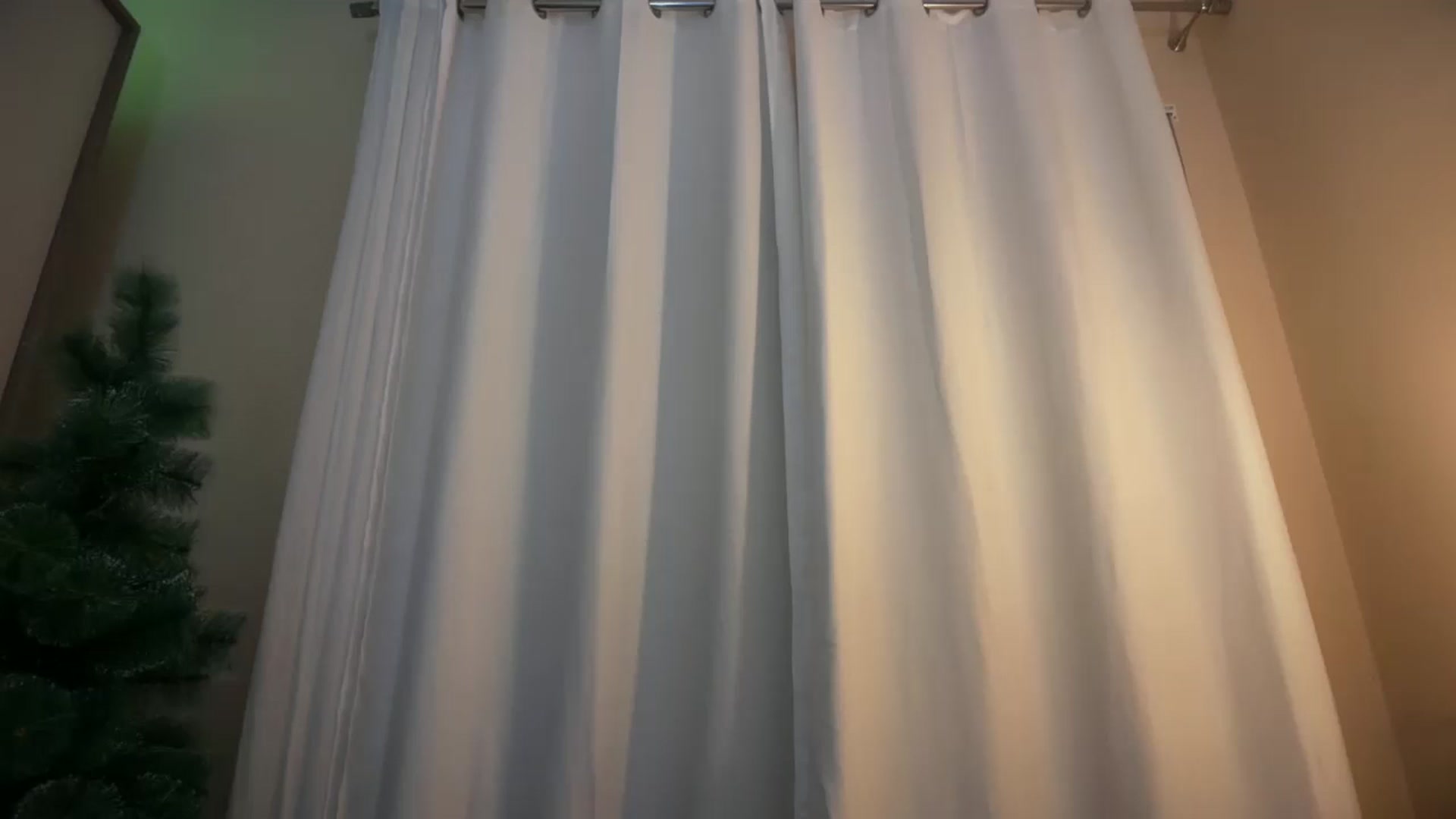 Gallery image thumbnail from SkySunFlower's myfreecams stream on, 11/23/2025, 06:46 image 17 of 20