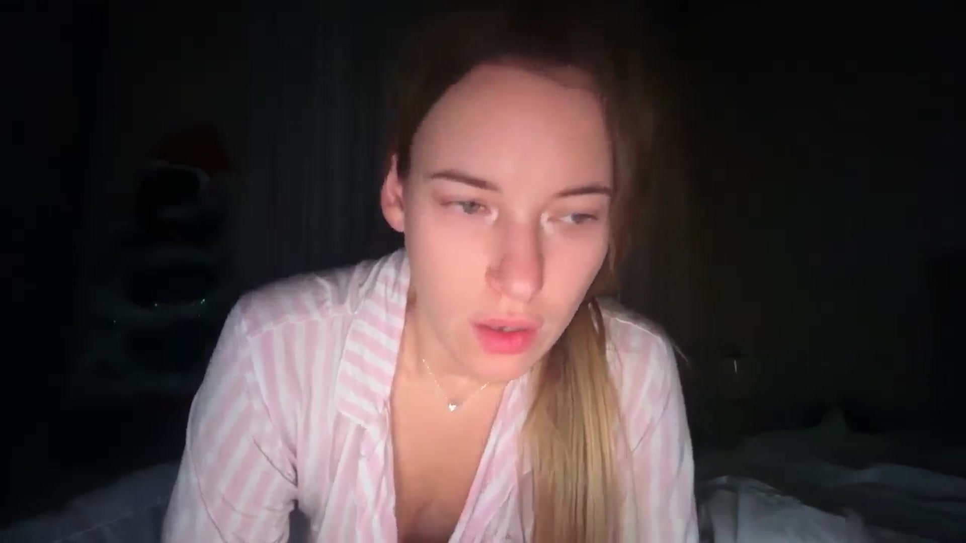 Gallery image thumbnail from SkySunFlower's myfreecams stream on, 12/03/2025, 02:39 image 16 of 20