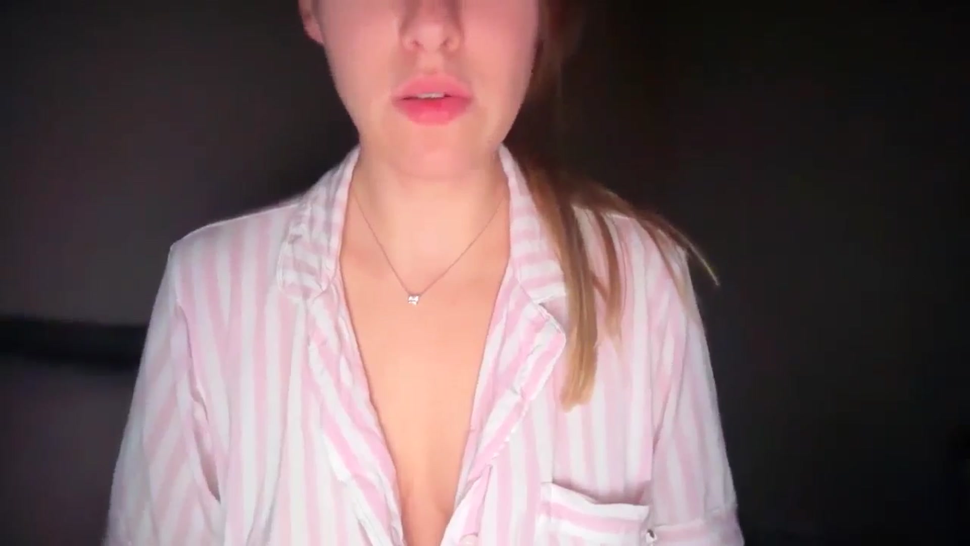 Gallery image thumbnail from SkySunFlower's myfreecams stream on, 12/03/2025, 02:39 image 6 of 20