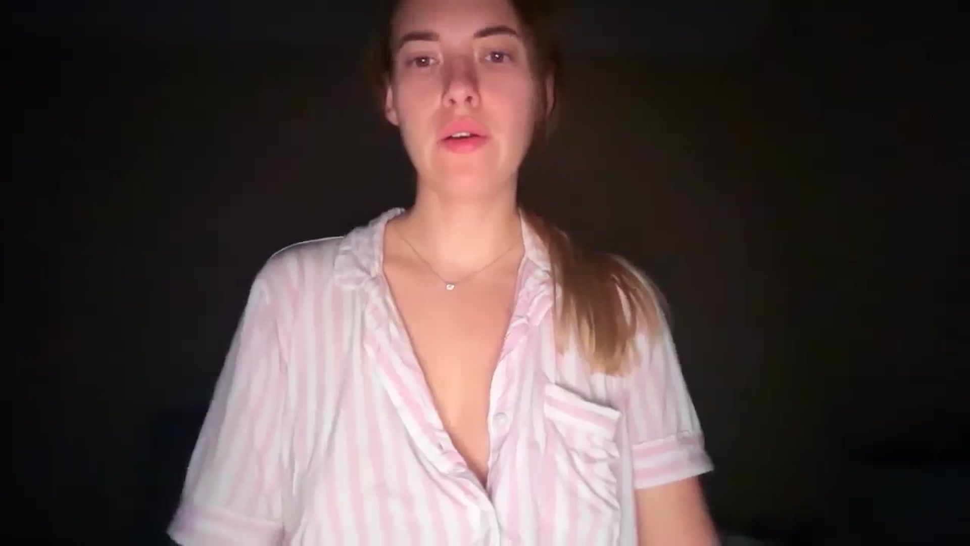 Gallery image thumbnail from SkySunFlower's myfreecams stream on, 12/03/2025, 02:39 image 13 of 20