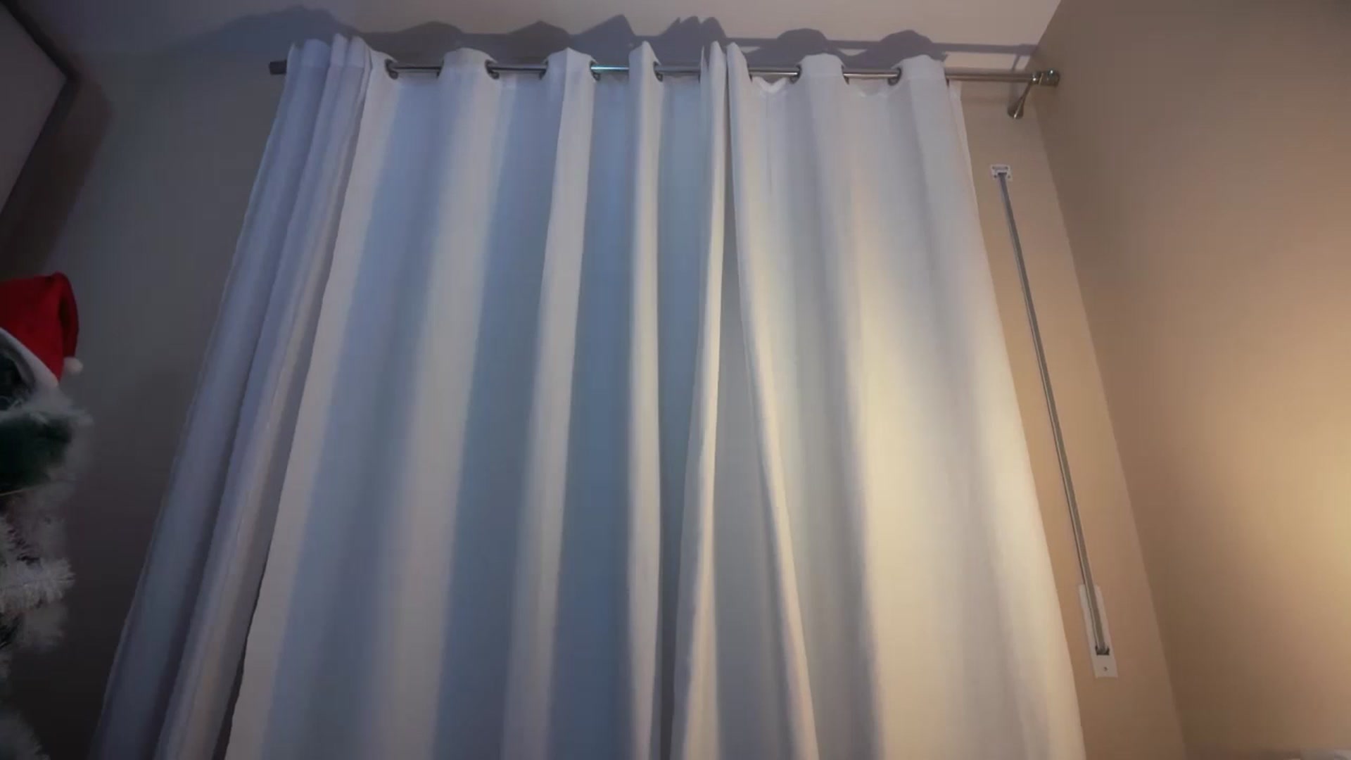 Gallery image thumbnail from SkySunFlower's myfreecams stream on, 12/03/2025, 18:46 image 13 of 20