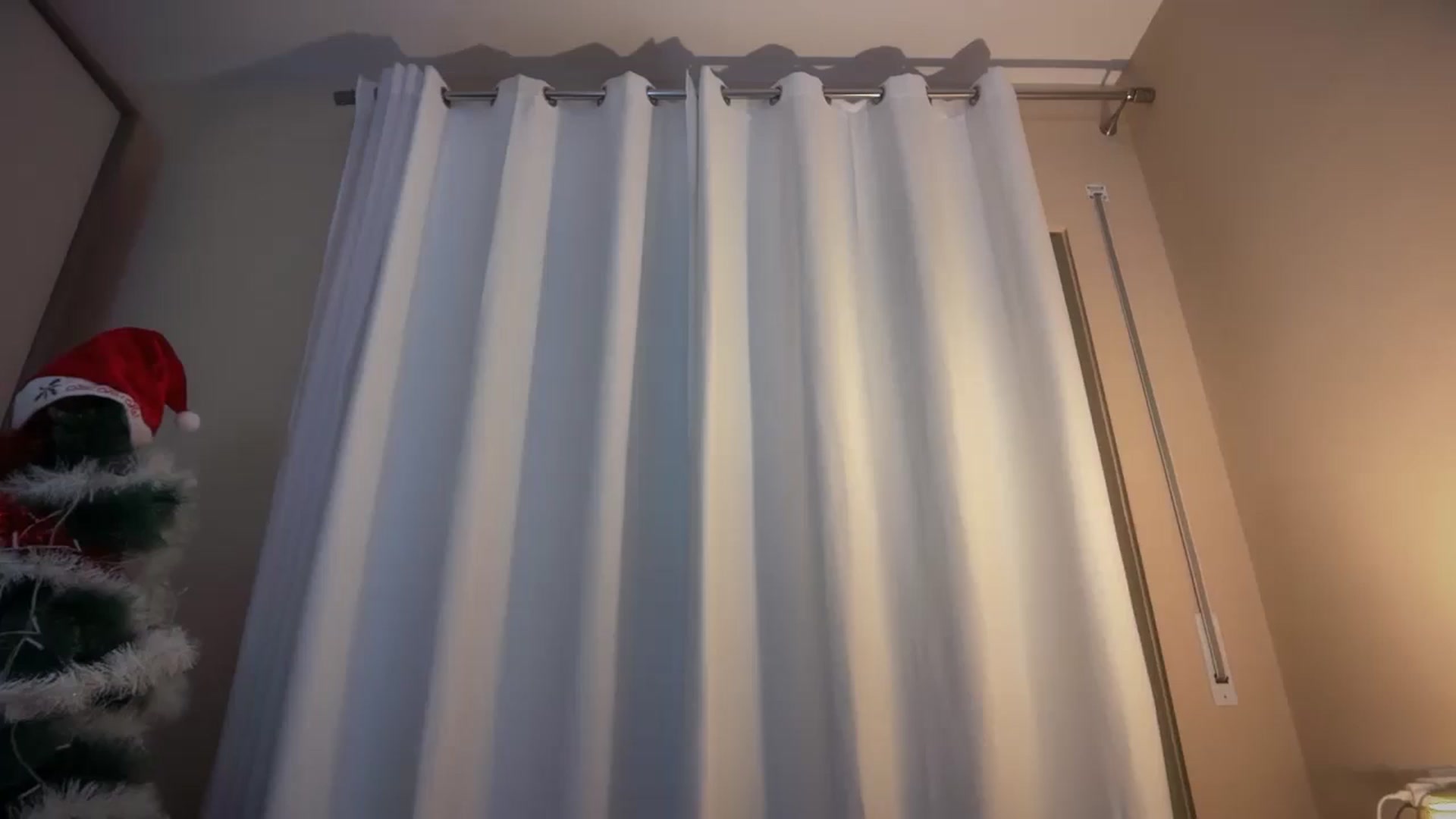 Gallery image thumbnail from SkySunFlower's myfreecams stream on, 12/12/2025, 04:14 image 4 of 20