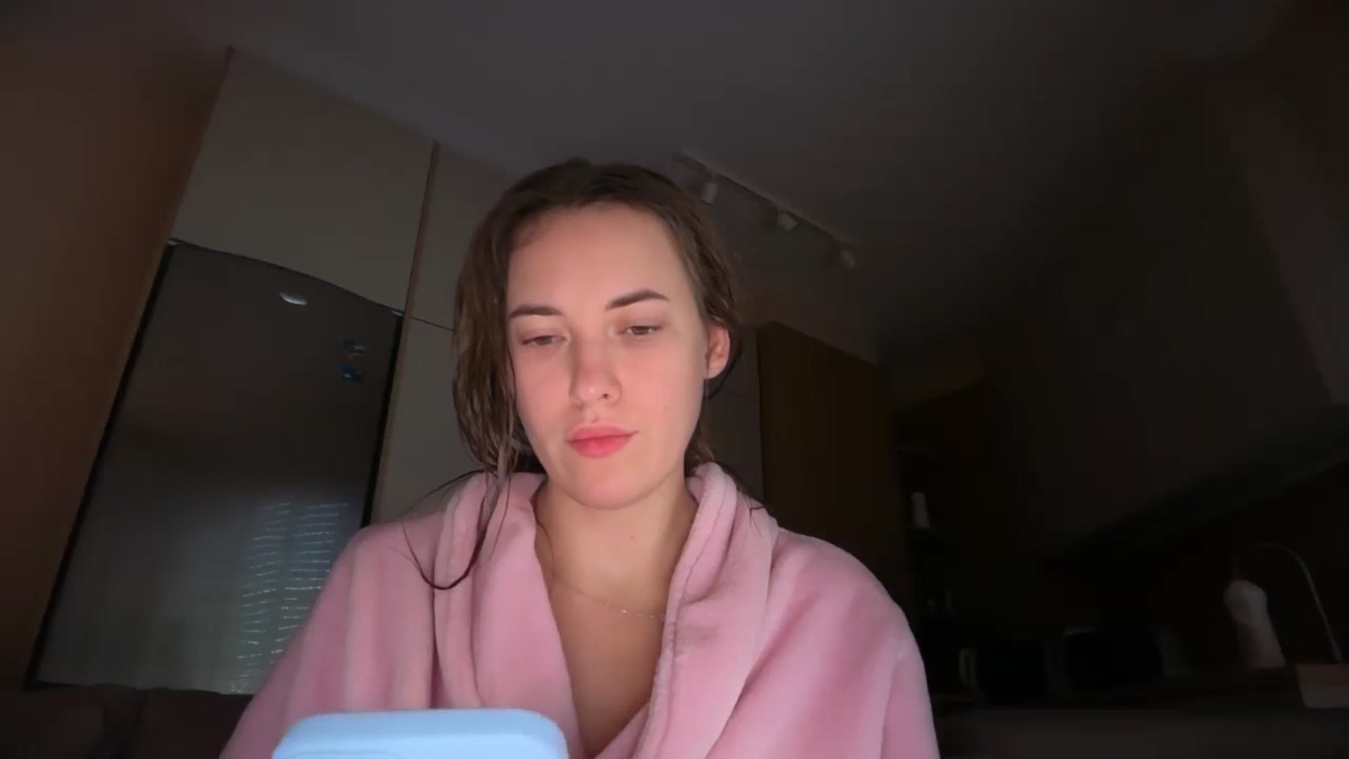 Gallery image thumbnail from SkySunFlower's myfreecams stream on, 12/12/2025, 11:29 image 3 of 20