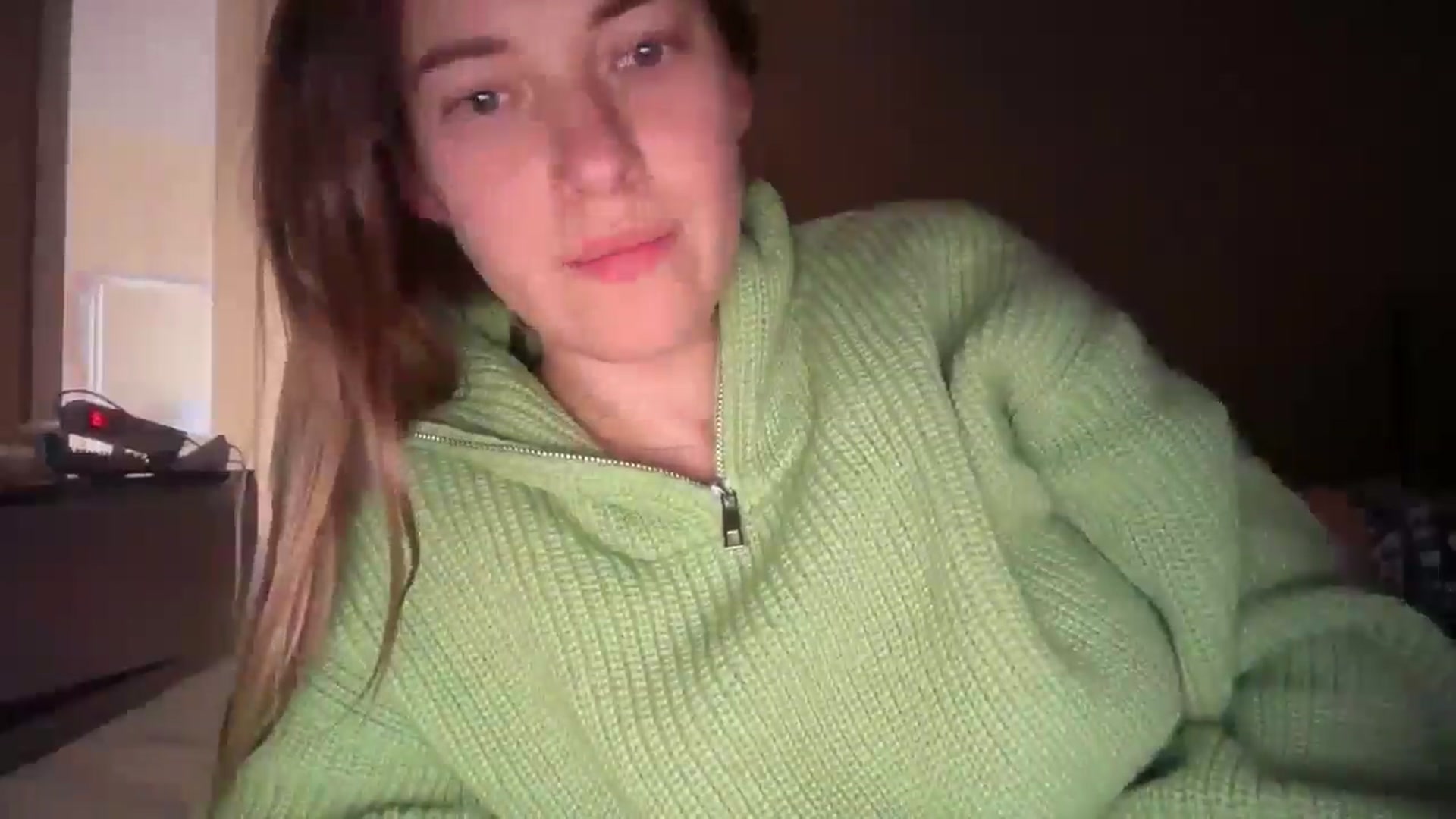 Gallery image thumbnail from SkySunFlower's myfreecams stream on, 12/13/2025, 13:07 image 11 of 20