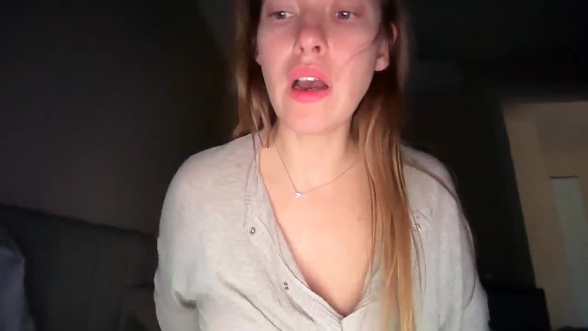 Gallery image thumbnail from SkySunFlower's myfreecams stream on, 12/13/2025, 15:19 image 18 of 20