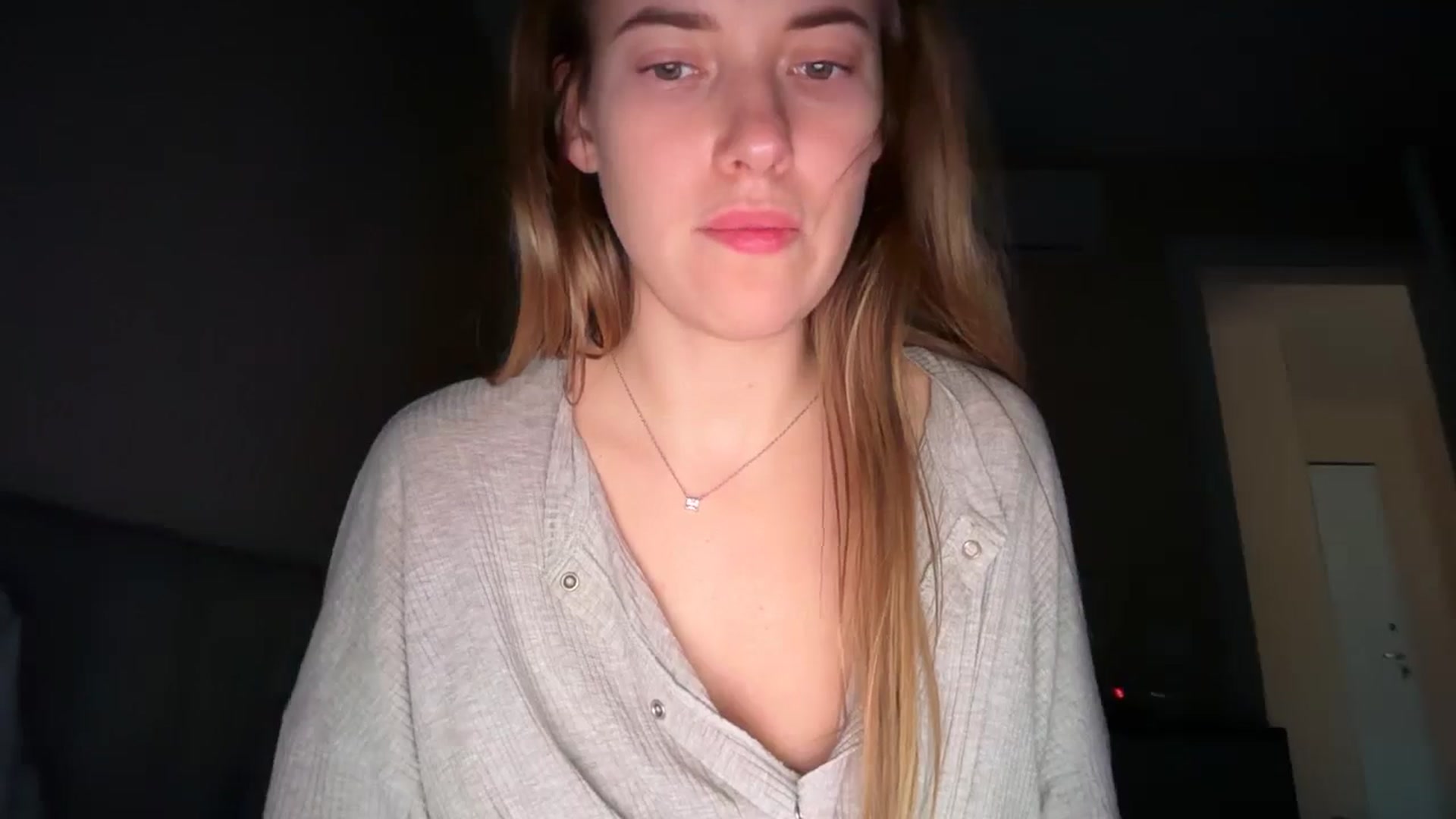 Gallery image thumbnail from SkySunFlower's myfreecams stream on, 12/13/2025, 15:19 image 19 of 20