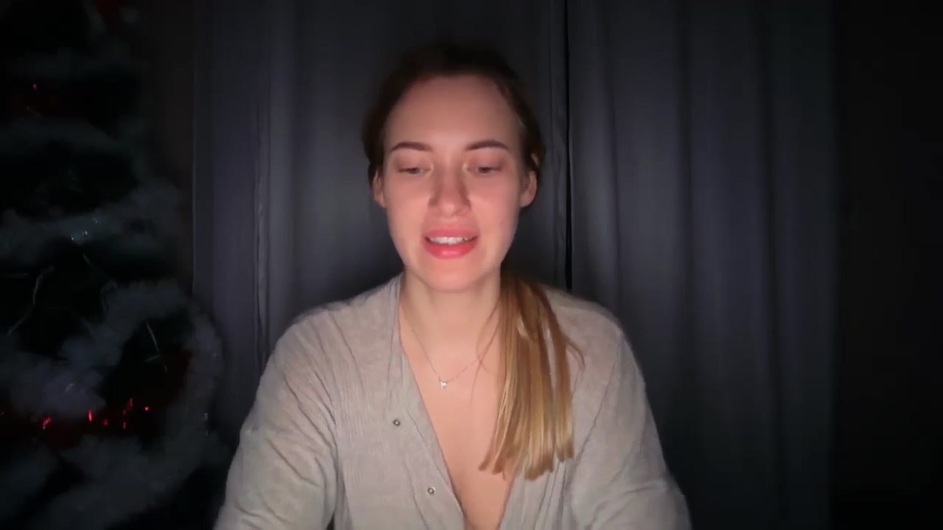 Gallery image thumbnail from SkySunFlower's myfreecams stream on, 12/13/2025, 15:53 image 12 of 20