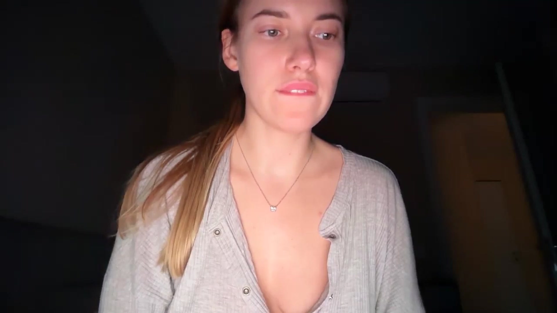 Gallery image thumbnail from SkySunFlower's myfreecams stream on, 12/13/2025, 15:53 image 3 of 20