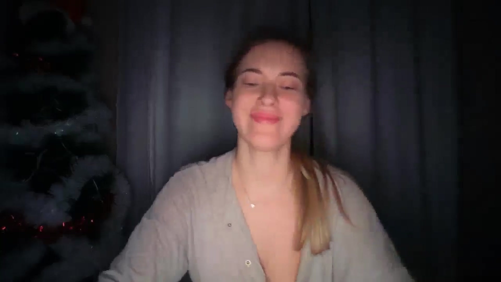 Gallery image thumbnail from SkySunFlower's myfreecams stream on, 12/13/2025, 15:53 image 11 of 20