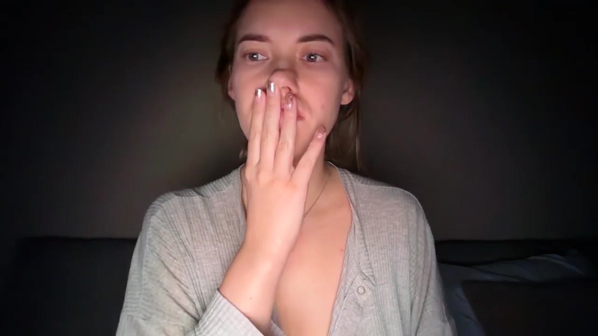Gallery image thumbnail from SkySunFlower's myfreecams stream on, 12/13/2025, 16:54 image 19 of 20