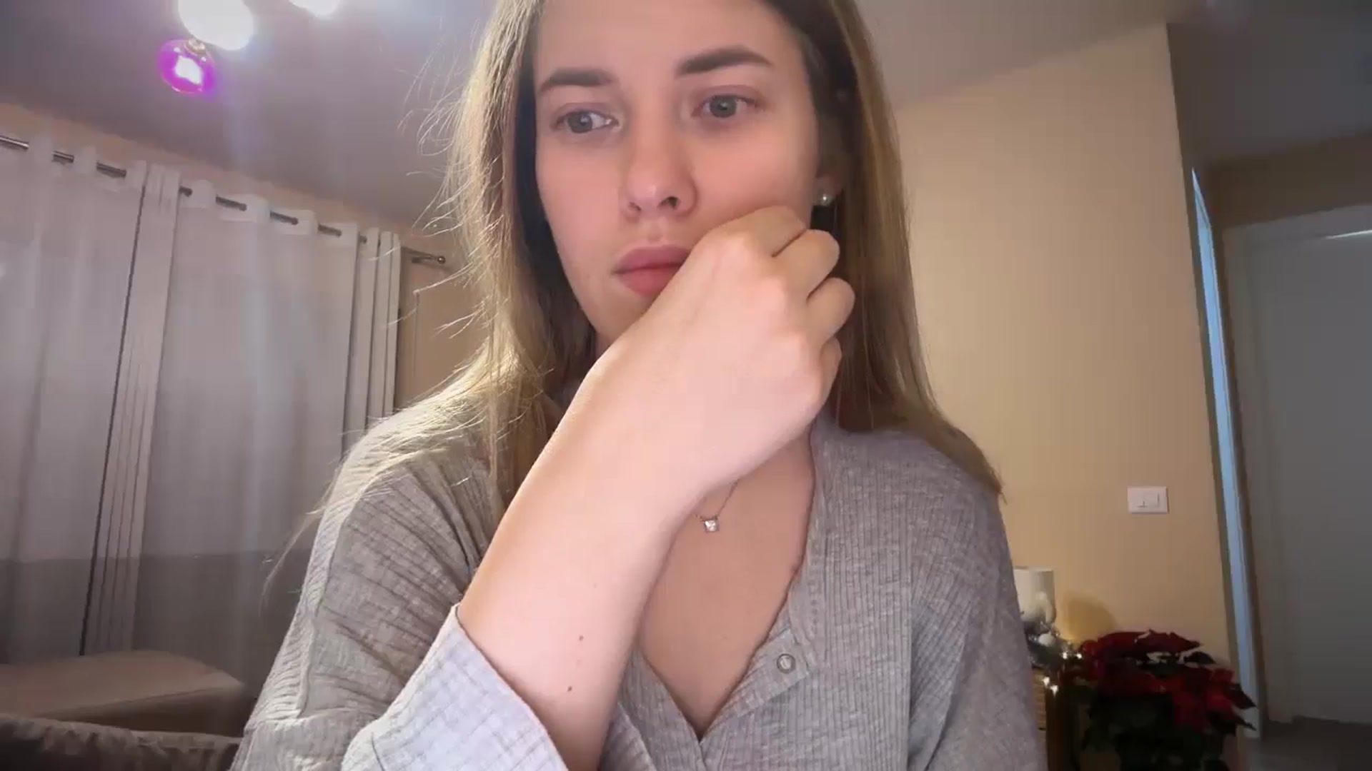 Gallery image thumbnail from SkySunFlower's myfreecams stream on, 12/14/2025, 16:42 image 4 of 20