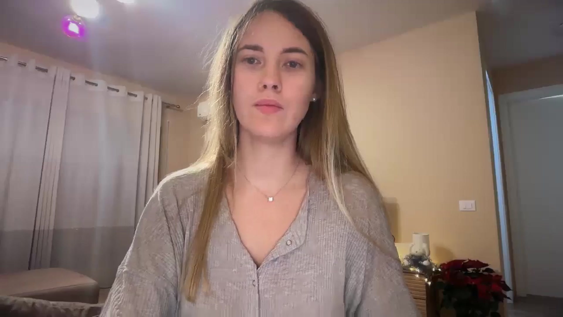 Gallery image thumbnail from SkySunFlower's myfreecams stream on, 12/14/2025, 16:42 image 7 of 20
